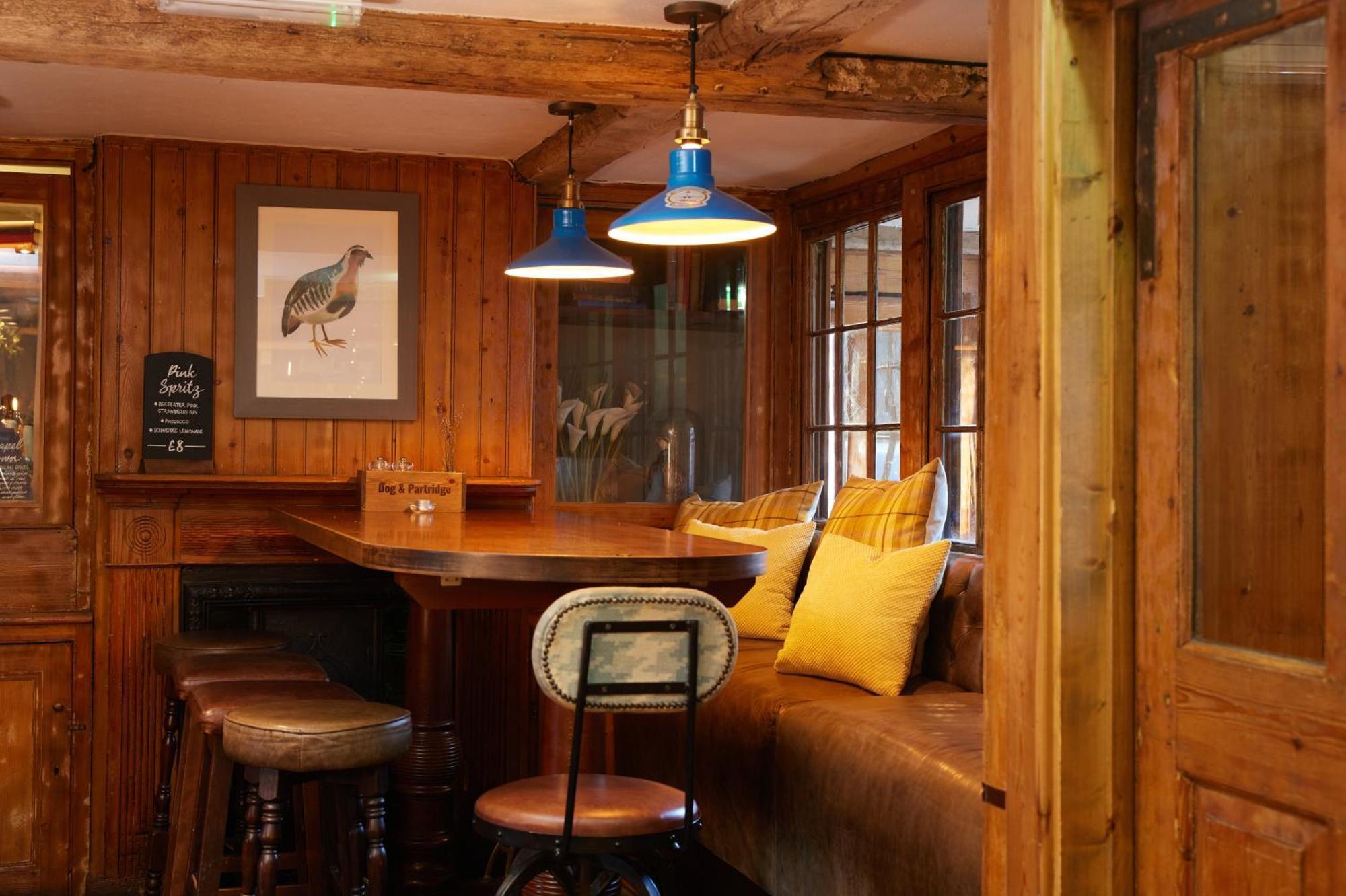 Dog And Partridge By Greene King Inns Bury St. Edmunds Esterno foto